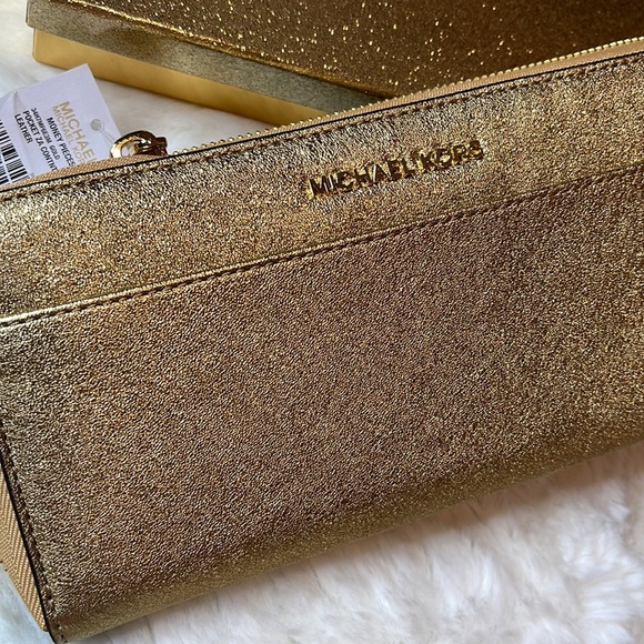 NWT and box | Michael Kors Gold wallet - Picture 2 of 9